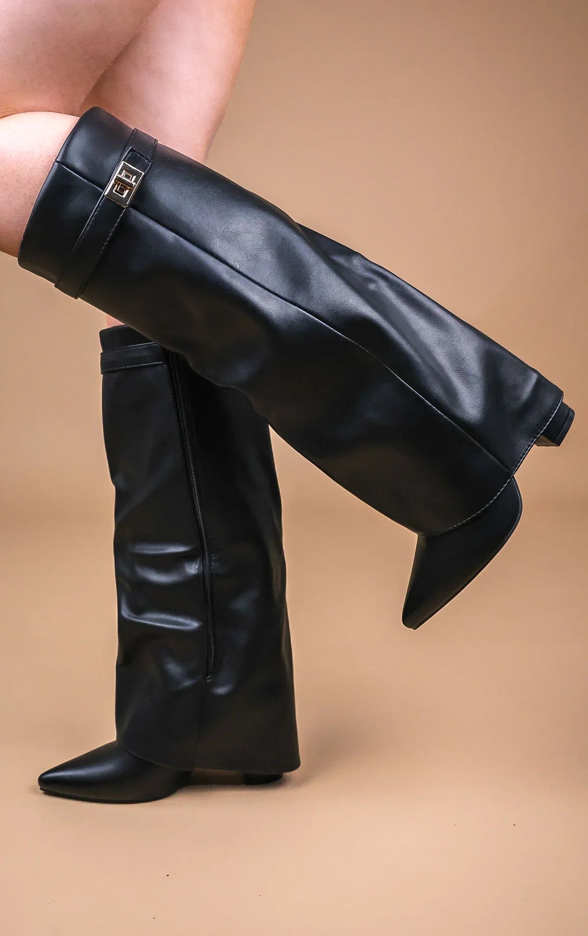 CERVINA Leather Boots Black