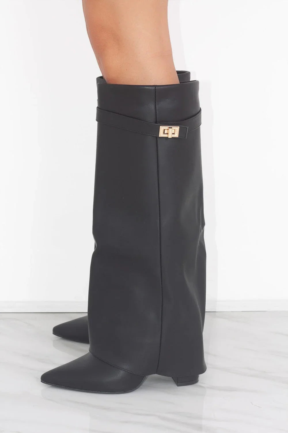 CERVINA Leather Boots Black