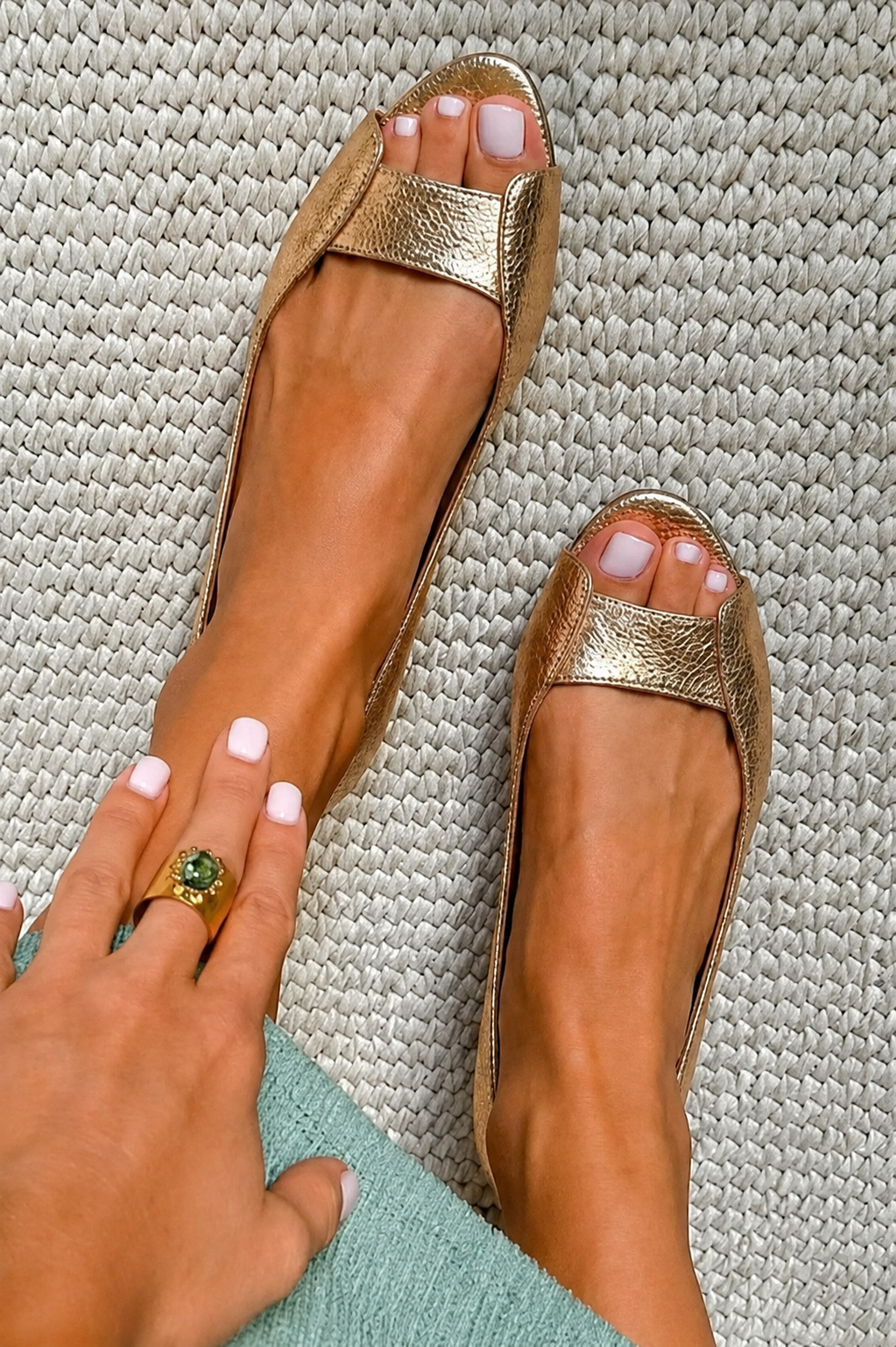 comfortable gold dress sandals Amazon.com