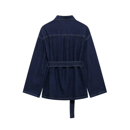 Women’s Belted Denim Utility Jacket with Structured Collar and Relaxed Fit